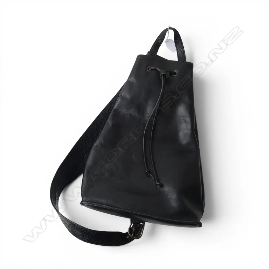 ZAMBESI BLACK LEATHER BAG H.400mm Image 1++