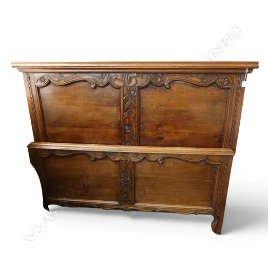 OAK CARVED BED FRAME W.1560mm