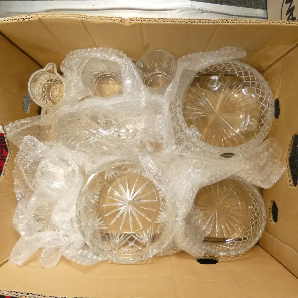 BOX OF ASST. CRYSTAL Image 1++