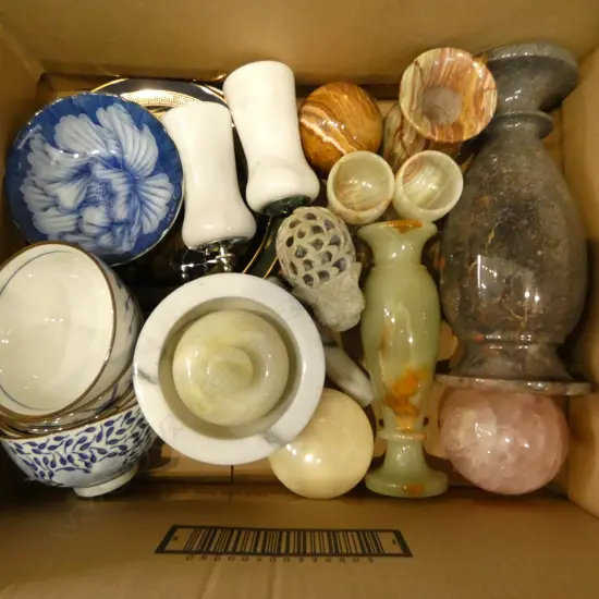 ASST. CHINA & CARVED ONYX/STONE ITEMS 