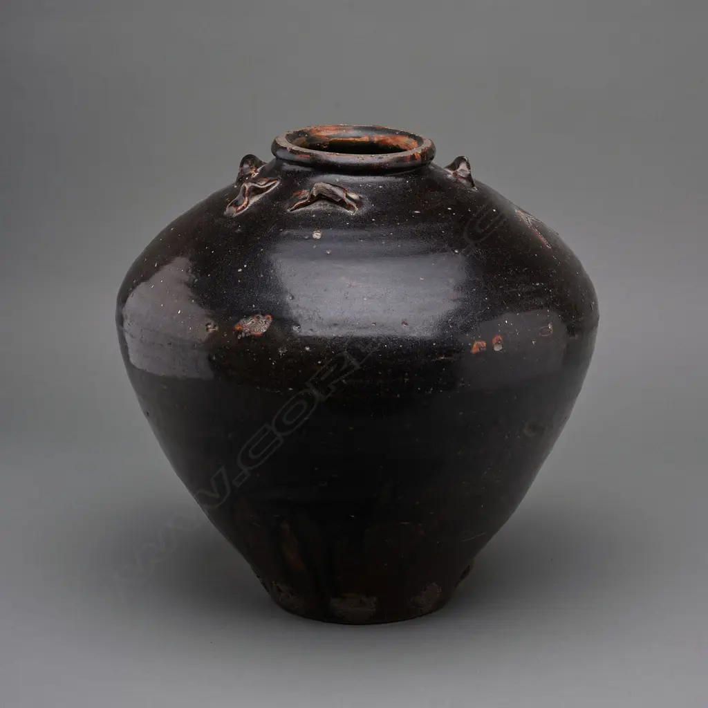 Japanese Shigaraki stoneware tea leaf jar (chatsubo),late Edo period, 330x 35mm (loss to lug handle & loss to lip glaze) Image 1++