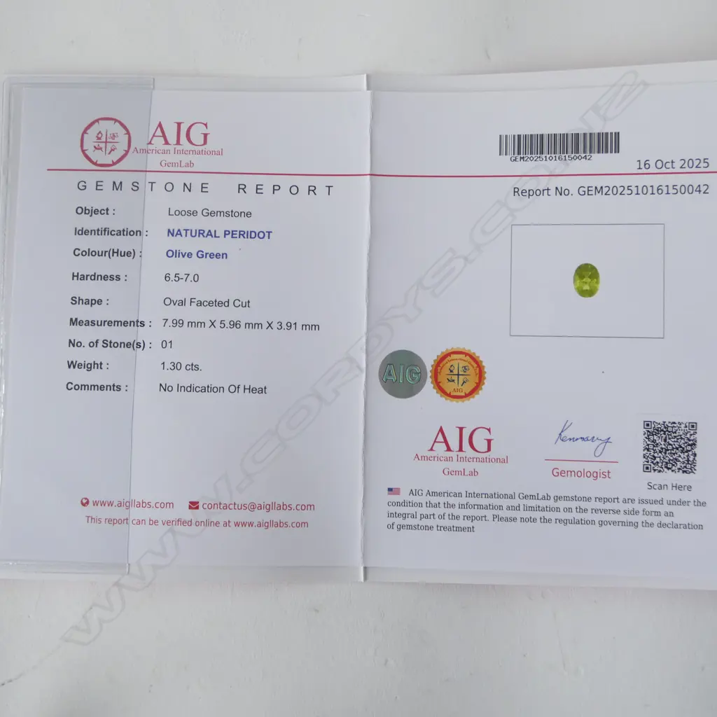 PERIDOT & CZ DRESS RING, GILT FINISH, AIG REPORT, one cz discoloured, adjustable band  size Image 1++