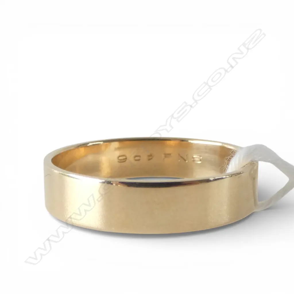 9CT WEDDER, 3.5gms SIZE W Image 1++