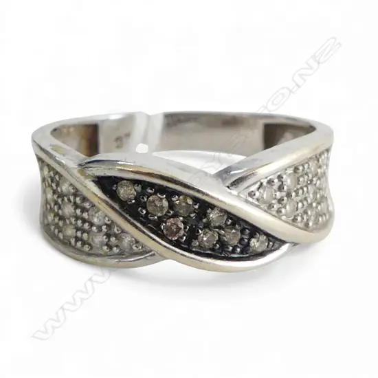 9CT WG DIAMOND  DRESS RING, 2.3gms SIZE P1/2