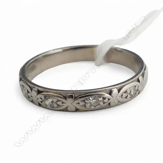 18CT WG & PLATINUM DIAMOND RING 3.8gms SIZE P