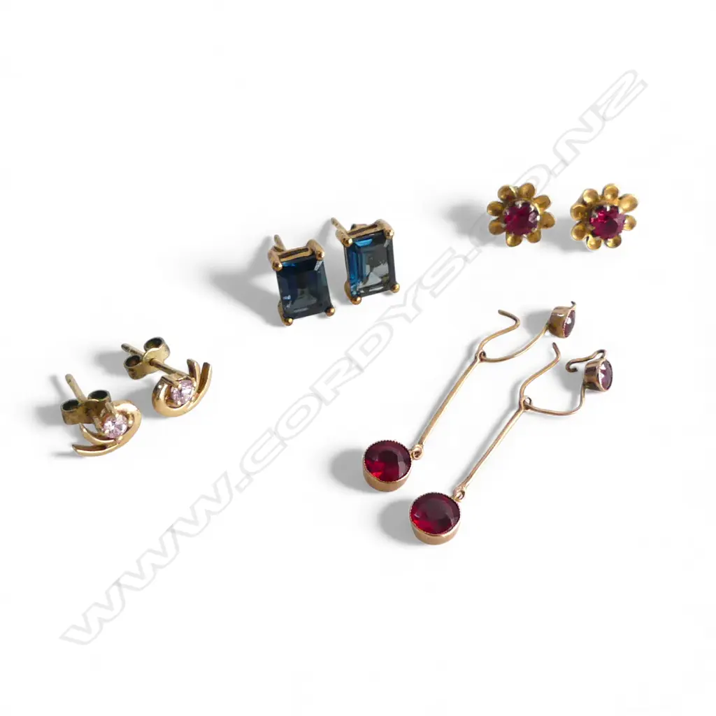 4 PRS 9CT EARRINGS, 1 AF 6.2gms Image 1++