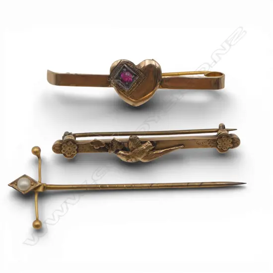 3 PCES 9CT JEWELLERY; 2 BAR BROOCHES & PIN 4.8gms