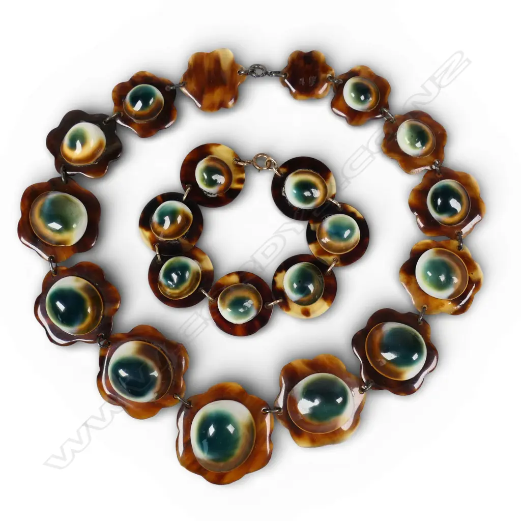 VINTAGE CATS EYE on TORTOISESHELL multi panelled NECKLACE & BRACELET SET Image 1++