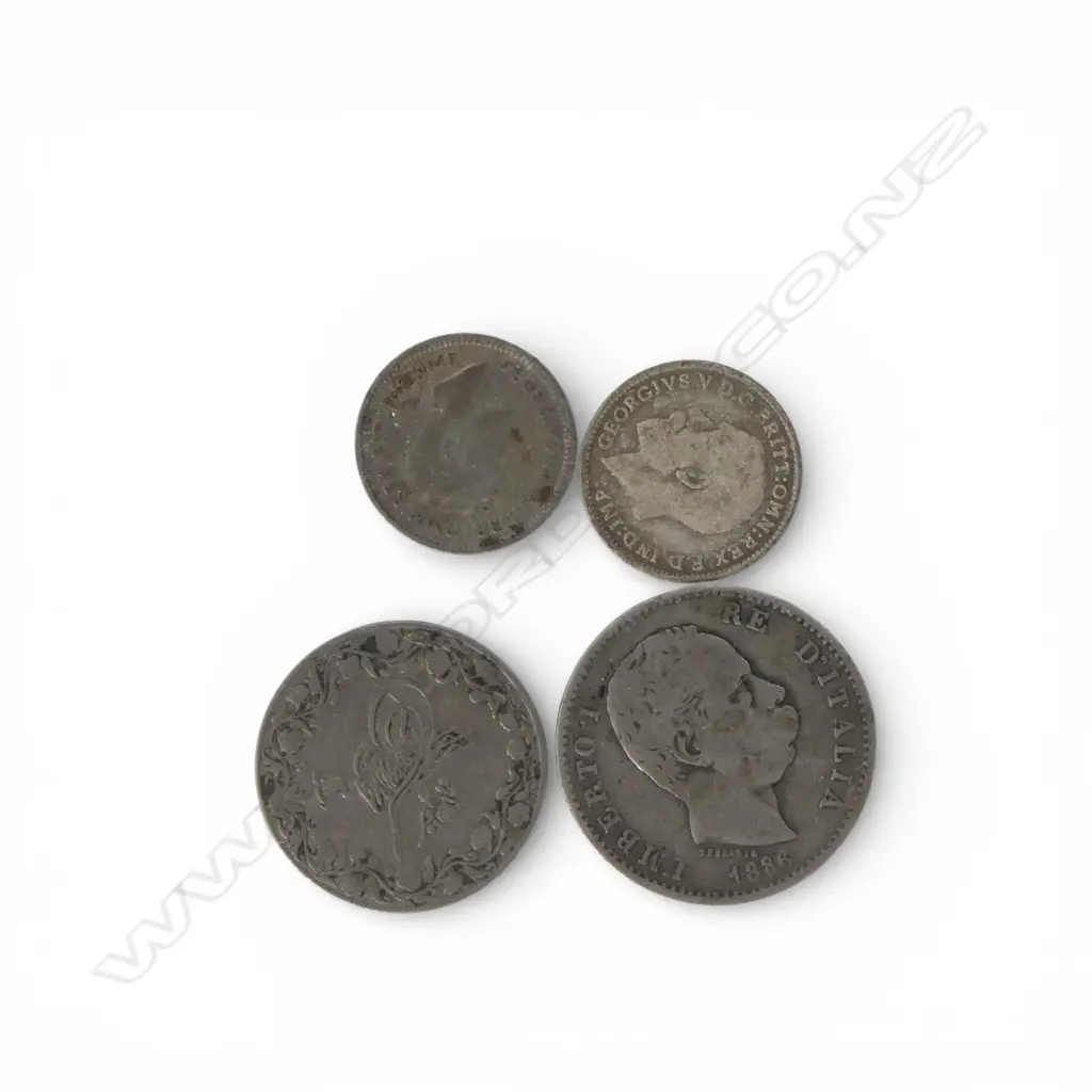 BAG ASST JEWELLERY: kauri gum + coins + filigree butterfly etc Image 1++