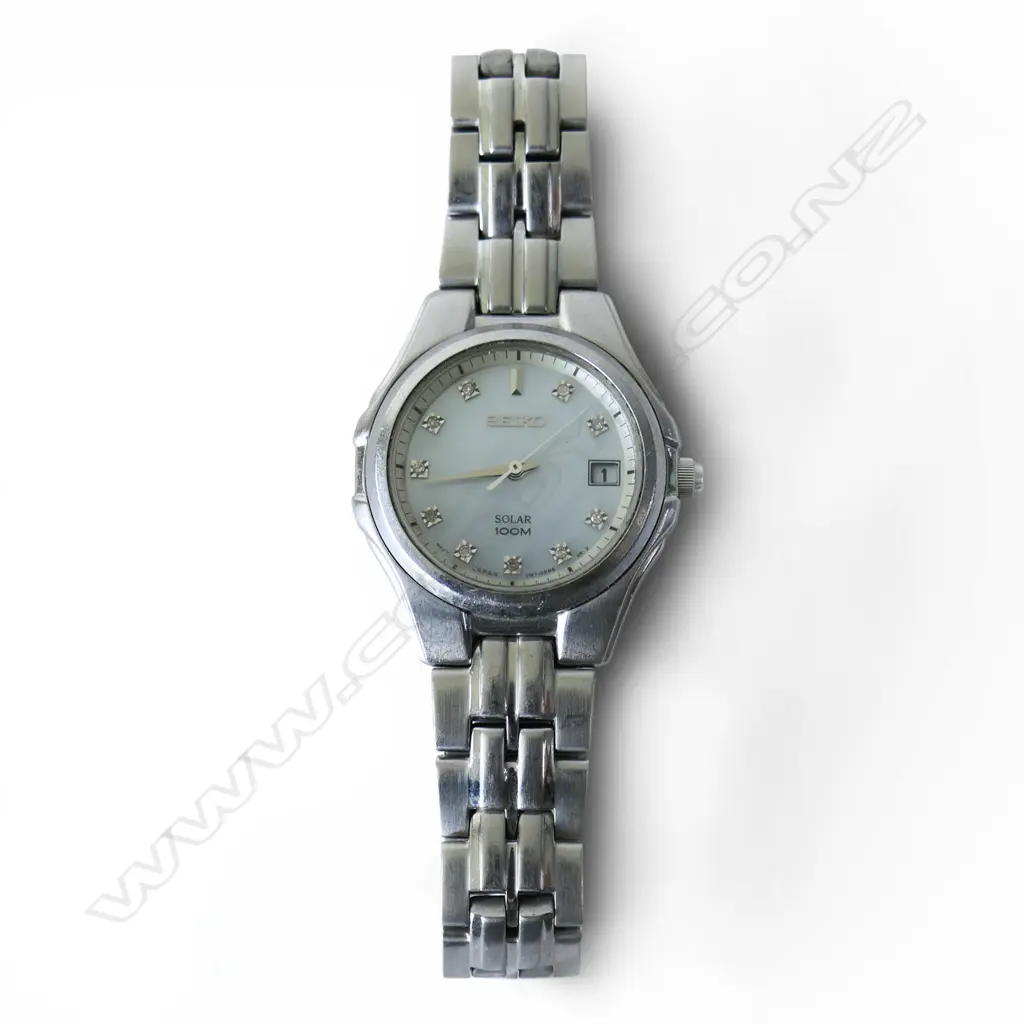 SEIKO WOMEN'S SOLAR-POWERED WATCH diamond dial Image 1++