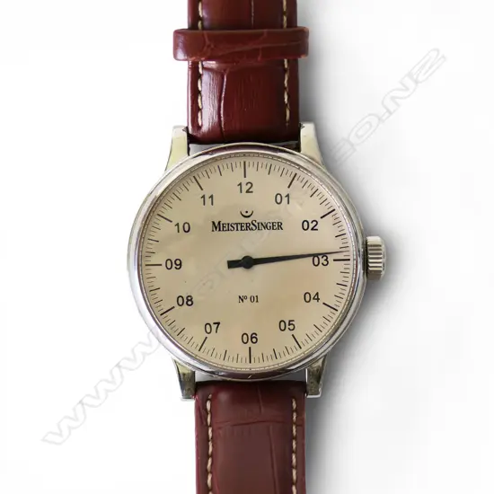 MEISTERSINGER No. 01 MENS ONE-HAND WATCH, LEATHER STRAP, PLUS LEATHER CASE, WORKING