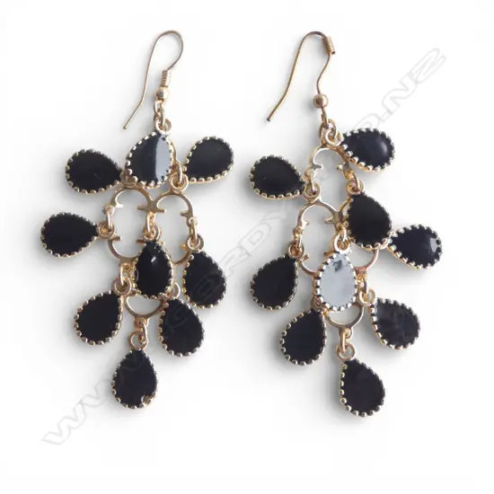 GOLD PLATE/ BLACK DESIGNER DROP EARRINGS