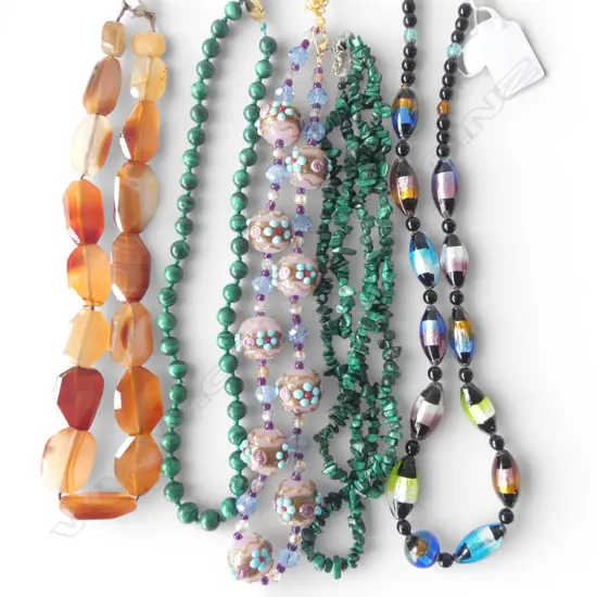 5 NECKLACES; 2 GLASS, 2 MALACHITE, AGATE