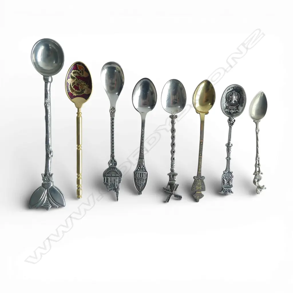 COLLECTION 8 VINTAGE SOV SPOONS SOME CONT SILVER Image 1++