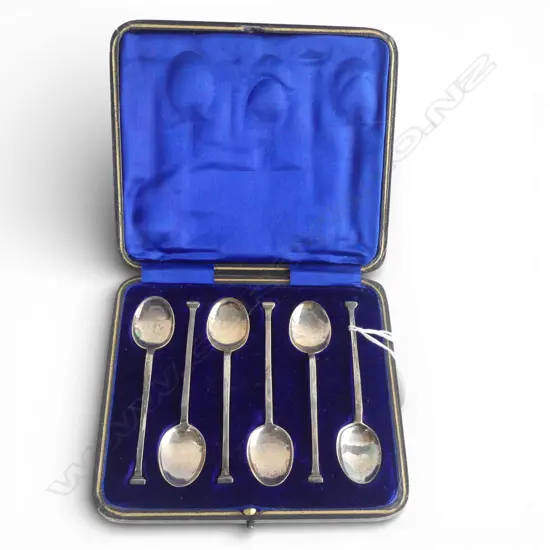 SHEFFIELD 1923 SILVER SET 6 TEASPOONS. Seal top.  66gms. IN ORIGINAL BOX 