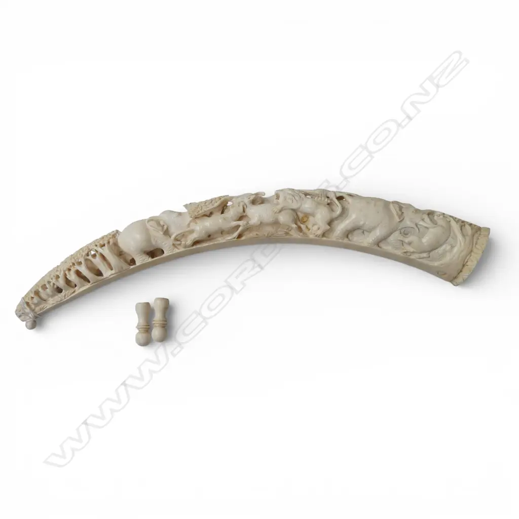 CARVED IVORY TUSK two legs need to be reattached L.410mm Image 1++