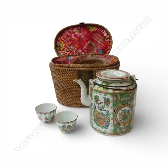 CHINESE FAMILLE ROSE TEAPOT (FAULTS) + 2 CUPS IN BASKET