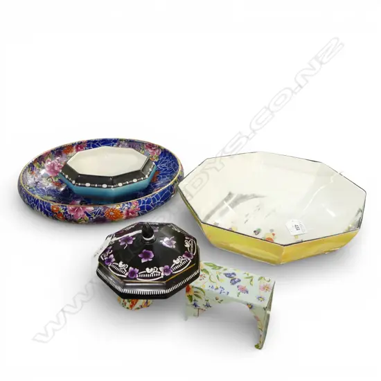 2 SHELLEY CHINA BOWLS DIA240MM & 2 SHELLEY CHINA DRESSINGTABLE BOWLS