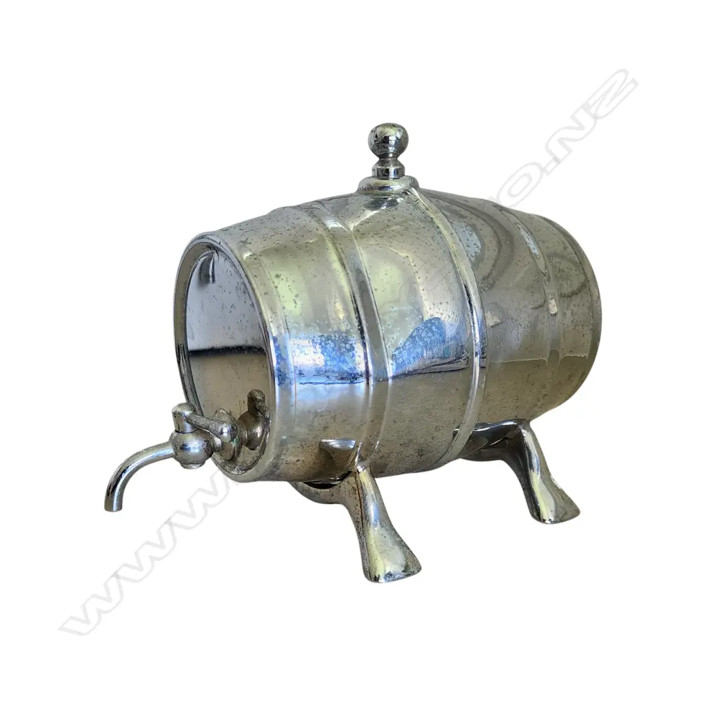 VINTAGE 1940's CHROME SPIRIT BARREL OR LIQUOR KEG FAULTS Image 1++
