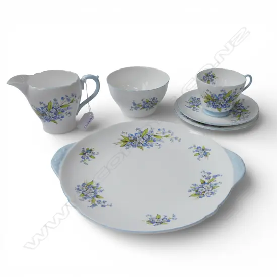 SHELLEY CHINA 3 MATCHING CSPS & CAKE PLATE WITH CAKE PLATE CSP C/SUGAR
