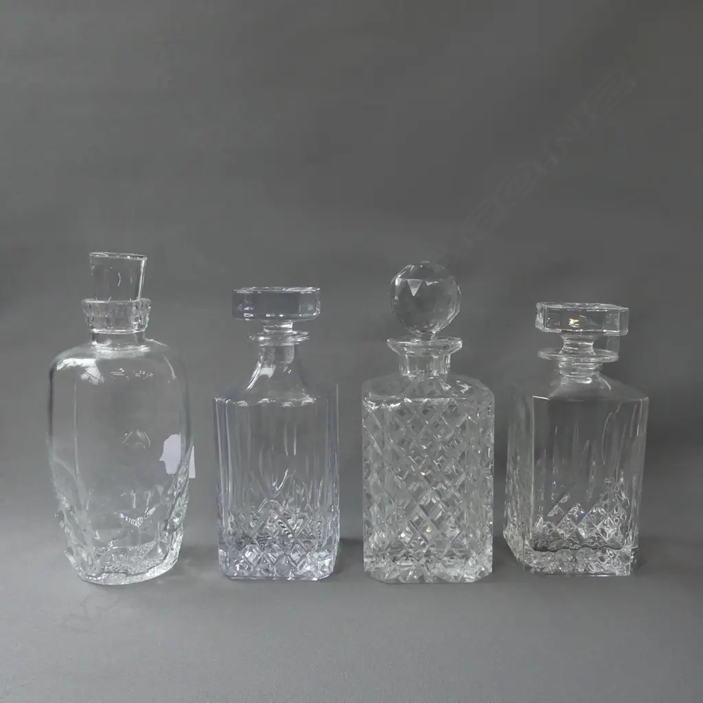 4 CRYSTAL & GLASS DECANTERS, H.260mm tallest Image 1++