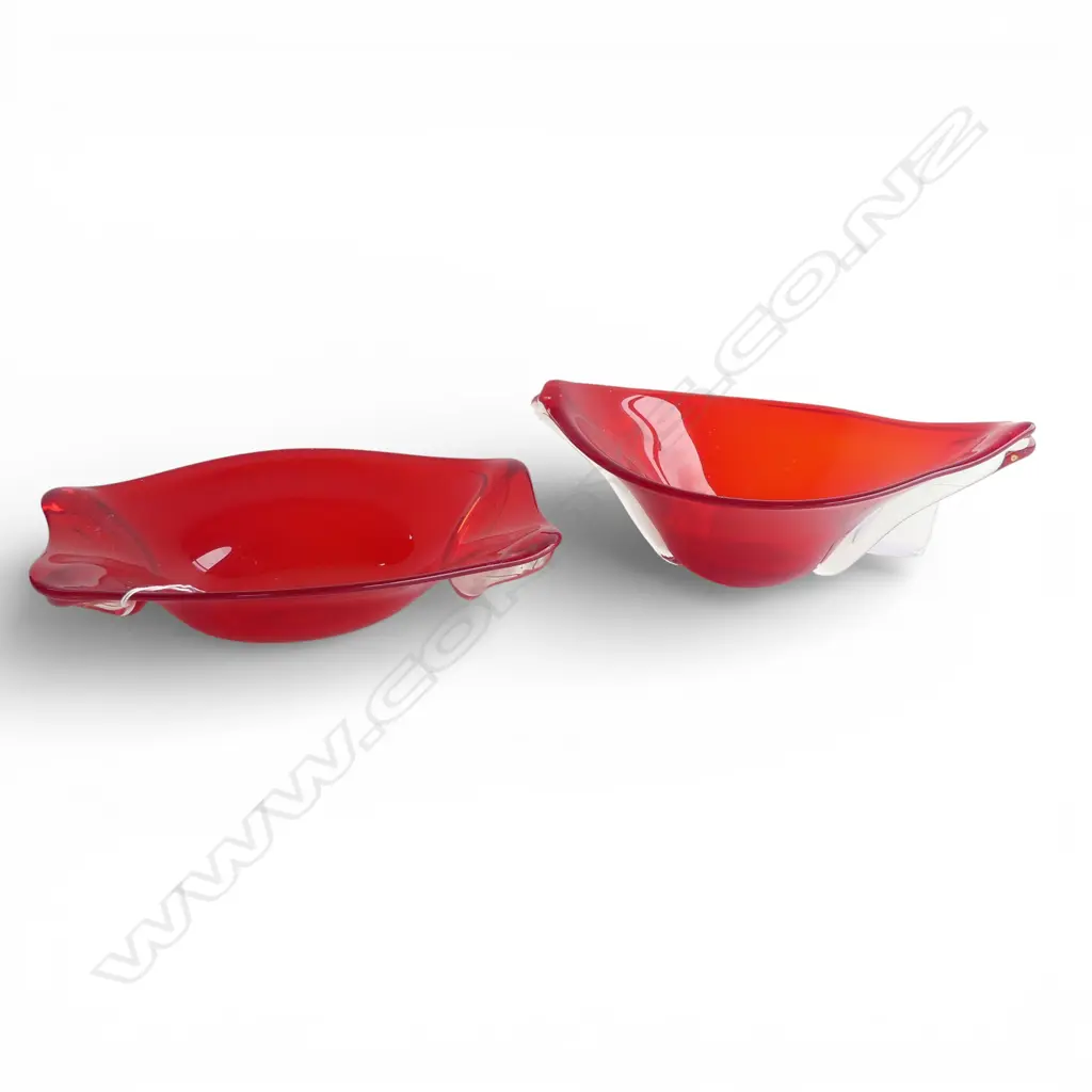 2 RETRO STUDIO RED GLASS BOWLS L270MM Image 1++
