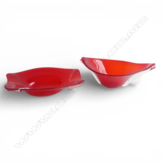 2 RETRO STUDIO RED GLASS BOWLS L270MM