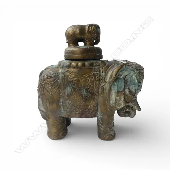 BRONZE ELEPHANT w. LID H.190mm