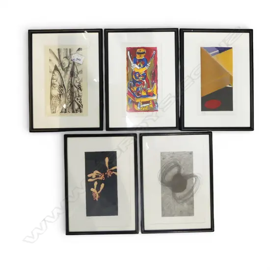5 ARTWORKS + 2 DECO PHOTO FRAMES