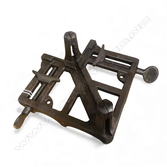 VINTAGE MARPLES MITRE CLAMP 