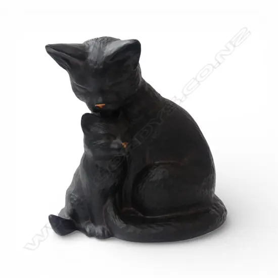 BLACK CERAMIC CAT & KITTEN ORNAMENT hH.250mm