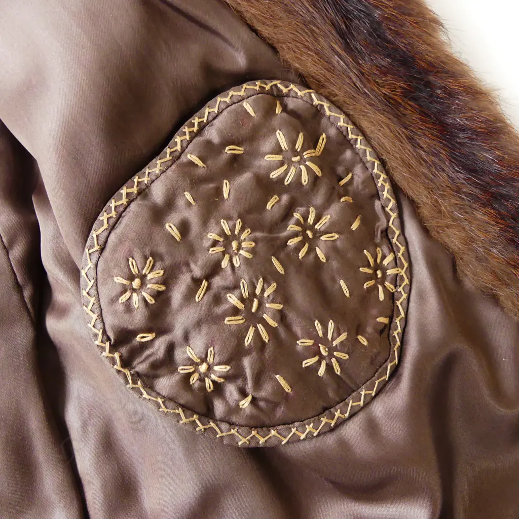 VINTAGE FUR COAT Image 1++