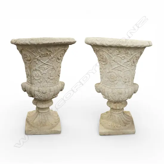 LG PR CONCRETE GARDEN URNS H.770mm, 490mm dia