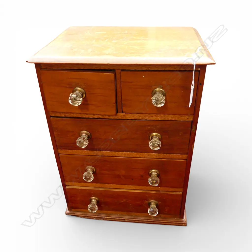 APPRECTICE CHEST 340x255x450mm some faults Image 1++