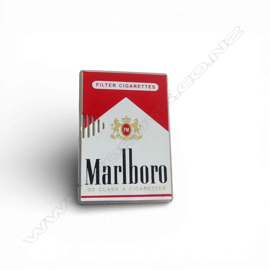 VINTAGE MARLBORO CIGARETTE LIGHTER + UMBRELLA STAND/WASTE BASKET  Image 1++