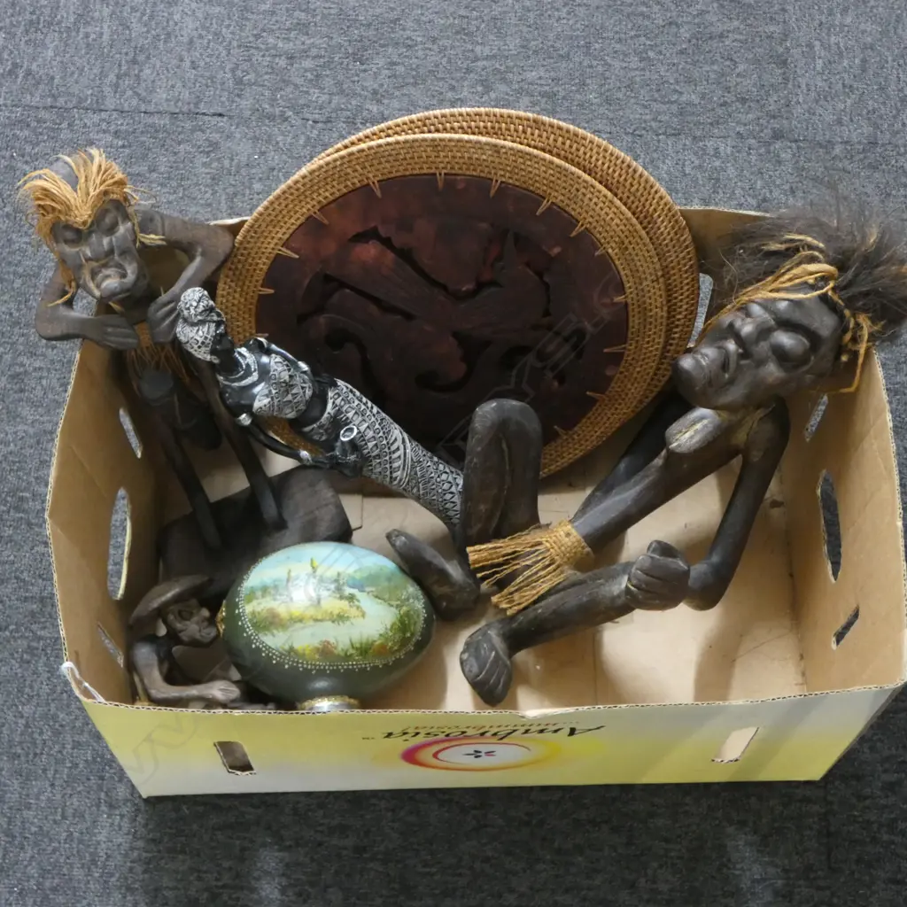 ASST TRIBAL FIGURES, 2 PLACEMATS, PAINTED EMU EGG (FAULTS) etc Image 1++