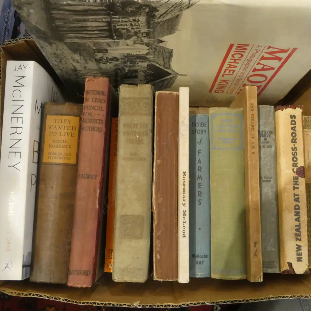 BOOKS; NZ INTEREST Image 1++