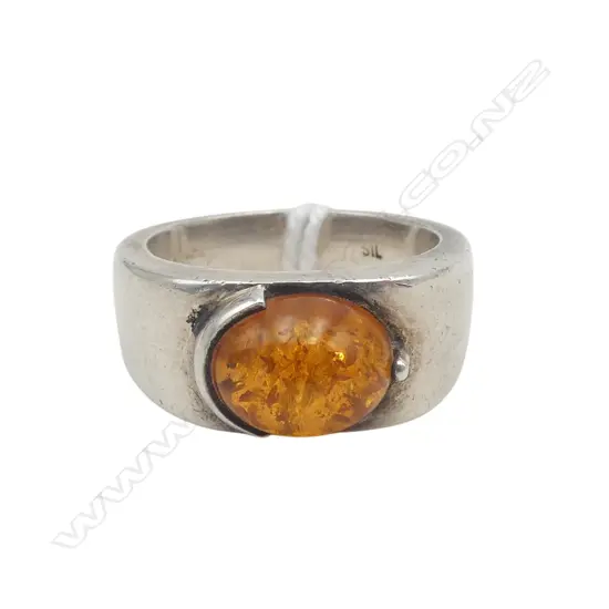 STG SILVER & AMBER RING 7.38gms SIZE O