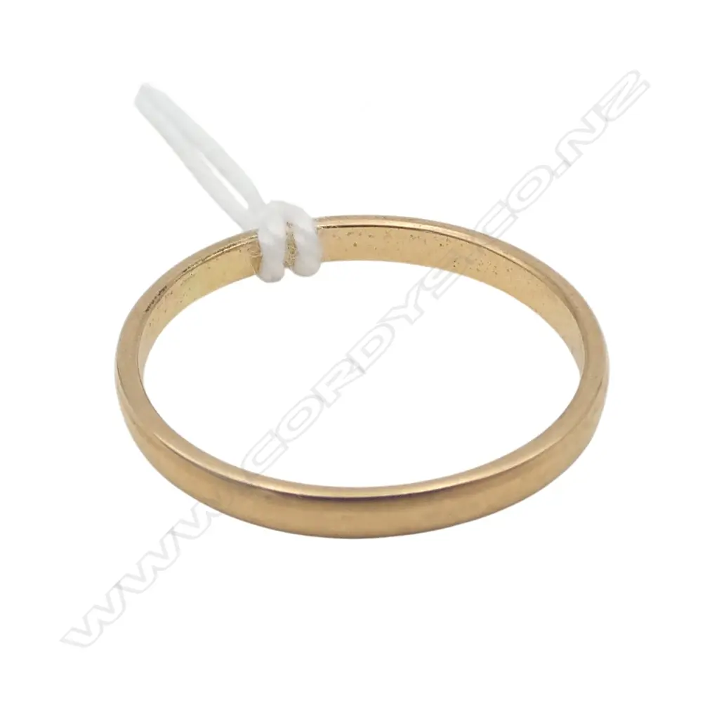 18CT GOLD WEDDER, 1.7gms SIZE O Image 1++