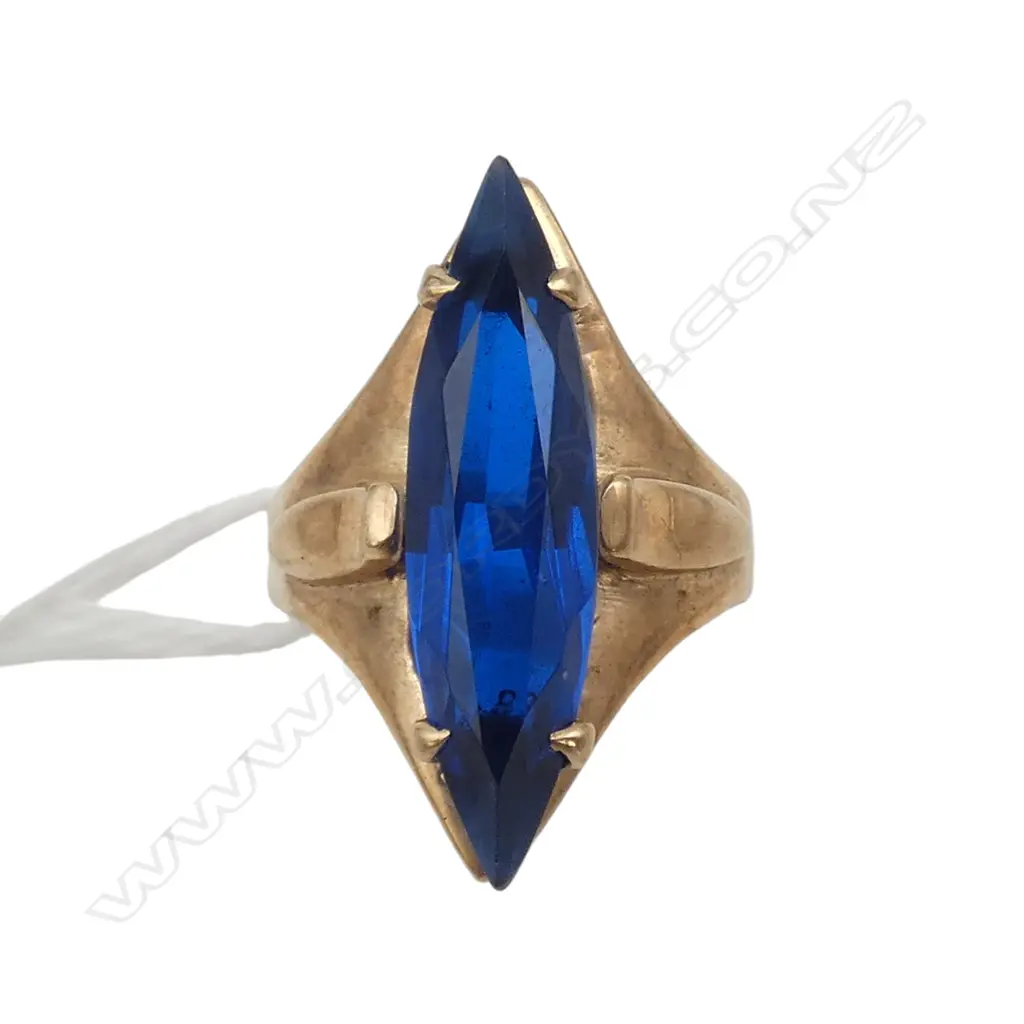 9CT RING, BLUE GLASS STONE 5gms SIZE N Image 1++