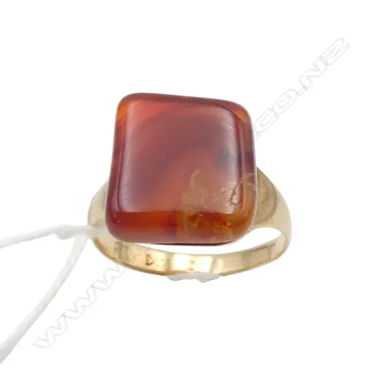 9ct AGATE/SIGNET RING, 6.34gm SIZE V