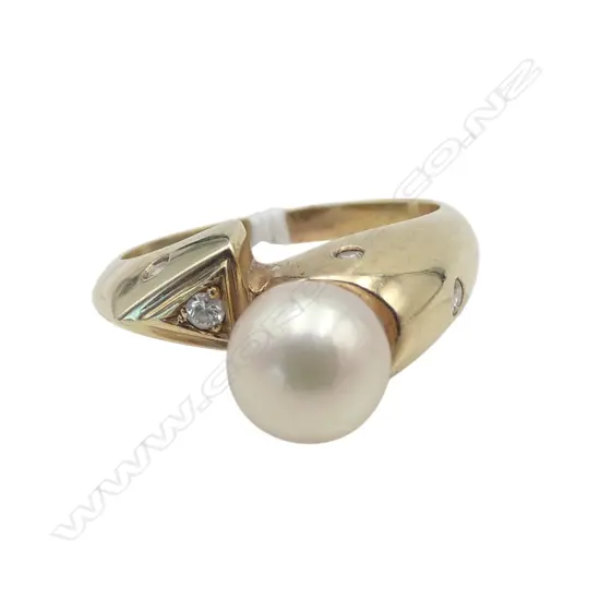 14ct GOLD & DIAMOND & PEARL RING 4.43gms SIZE M