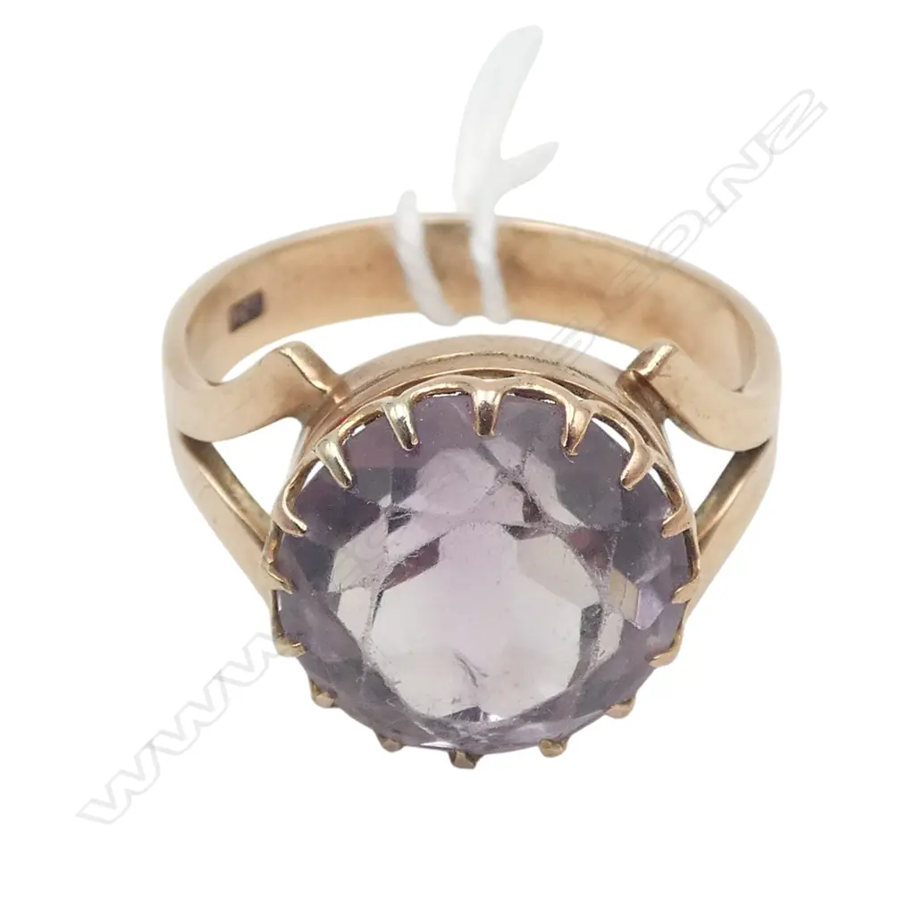 9CT AMETHYST RING, 5.2gms SIZE T Image 1++
