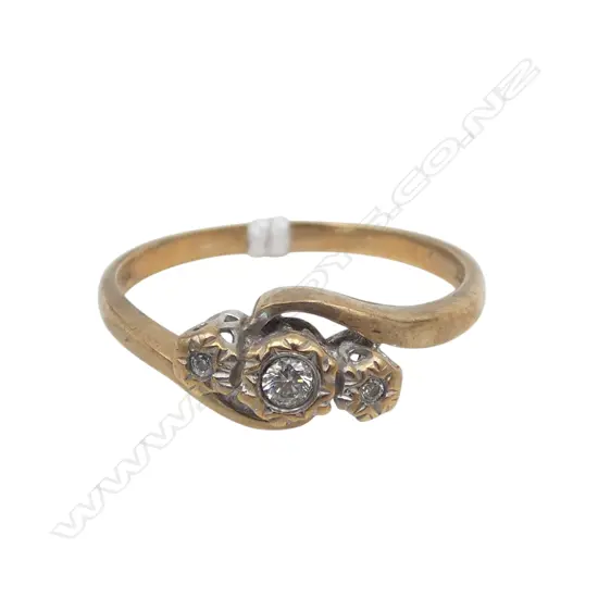 9CT DIAMOND RING, 2.2gms SIZE Q