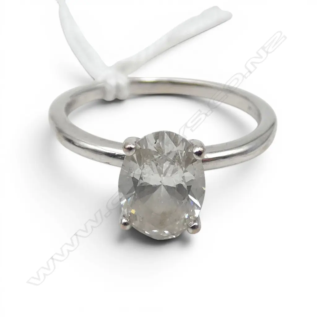 18ct WHITE GOLD 1.30CT OVAL CUT LAB GROWN DIAMOND COLOUR E CLARITY VVS2 IGI REPORT SIZE N Image 1++