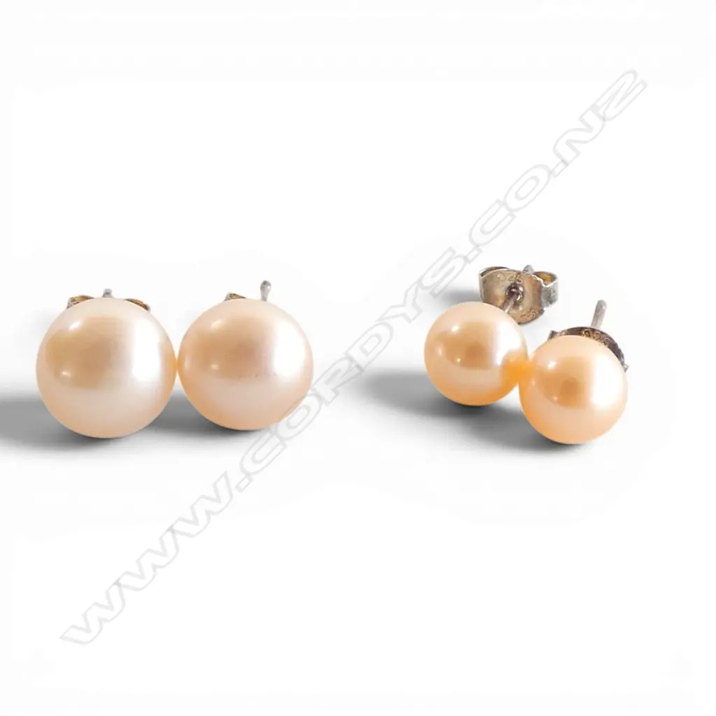 2 PRS STG SILVER & PEARL EARRINGS  Image 1++