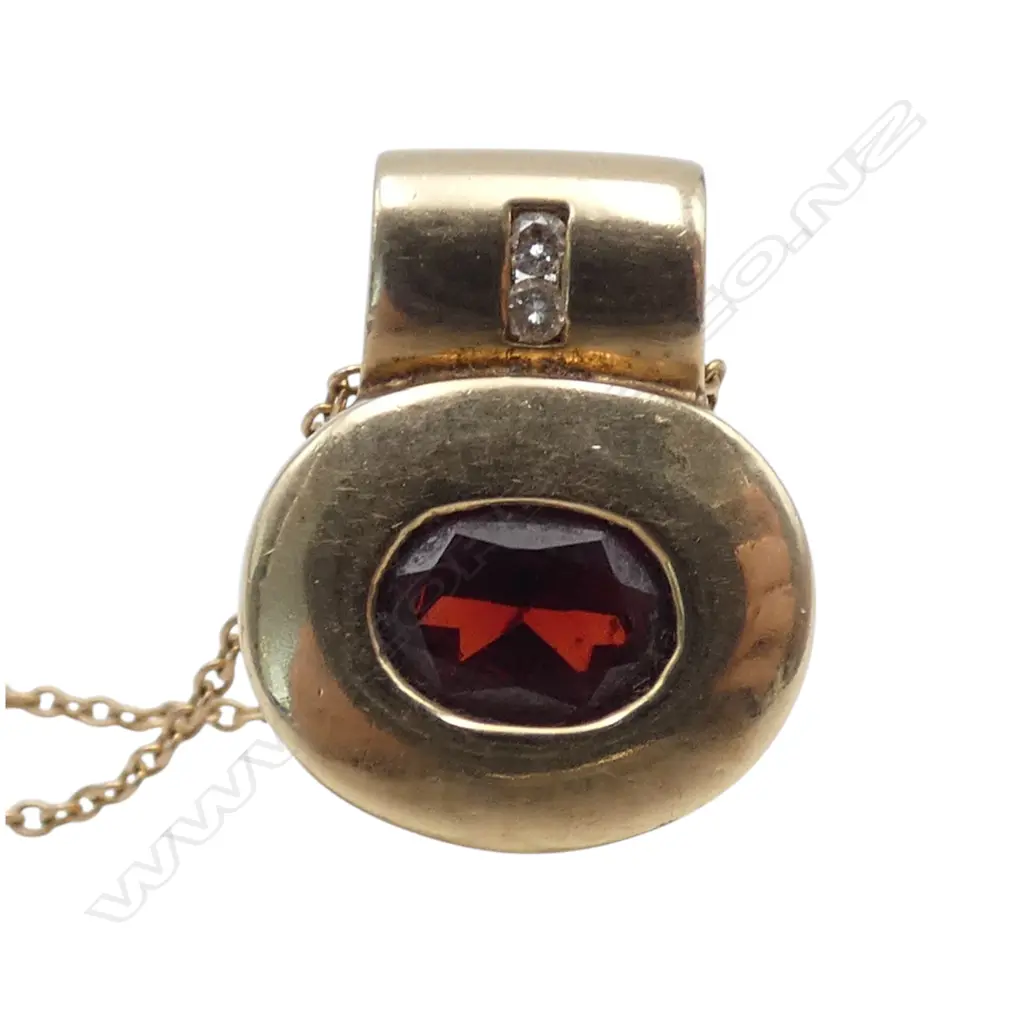 9CT GARNET & DIAMOND PENDANT NECKLACE L.465mm 6.1gms Image 1++