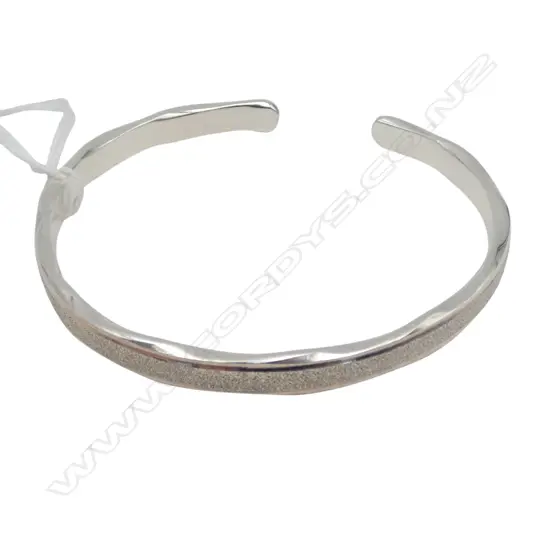 .999 SILVER BANGLE 24.15gms