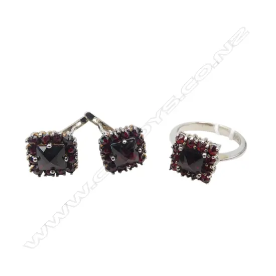 925 SILVER & BOHEMIAN GARNET SET; RING size N + PR EARRINGS, 9.5gms