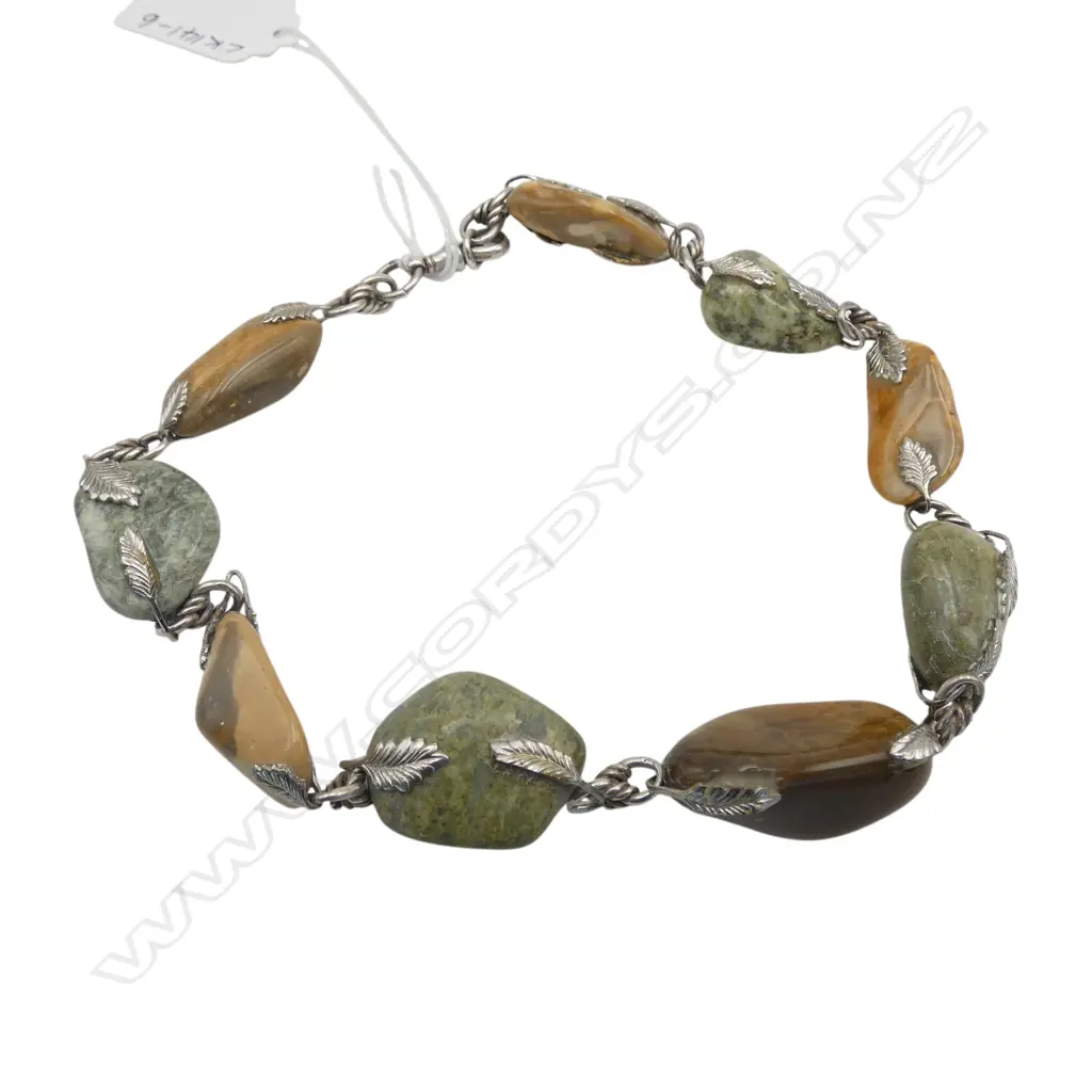 SILVER LEAF LINK NECKLACE w FOB CLOSURE Image 1++